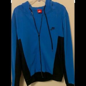Men’s Medium Nike Track SuitBlue and Black men’s Nike Track Suit Sz Medium